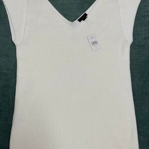 Ann Taylor white ribbed v-neck knit top